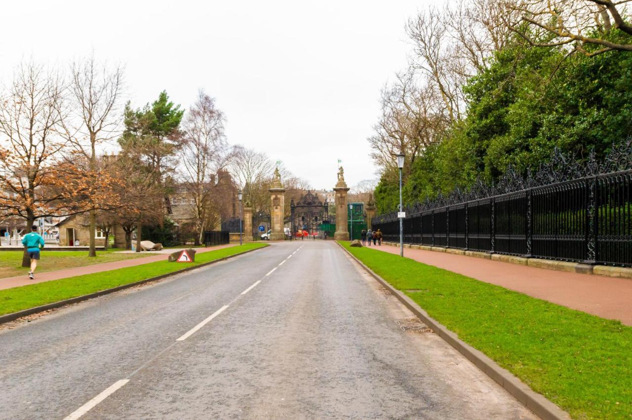 Edinburgh City Centre Aishia/Sakina Apartment Dış mekan fotoğraf